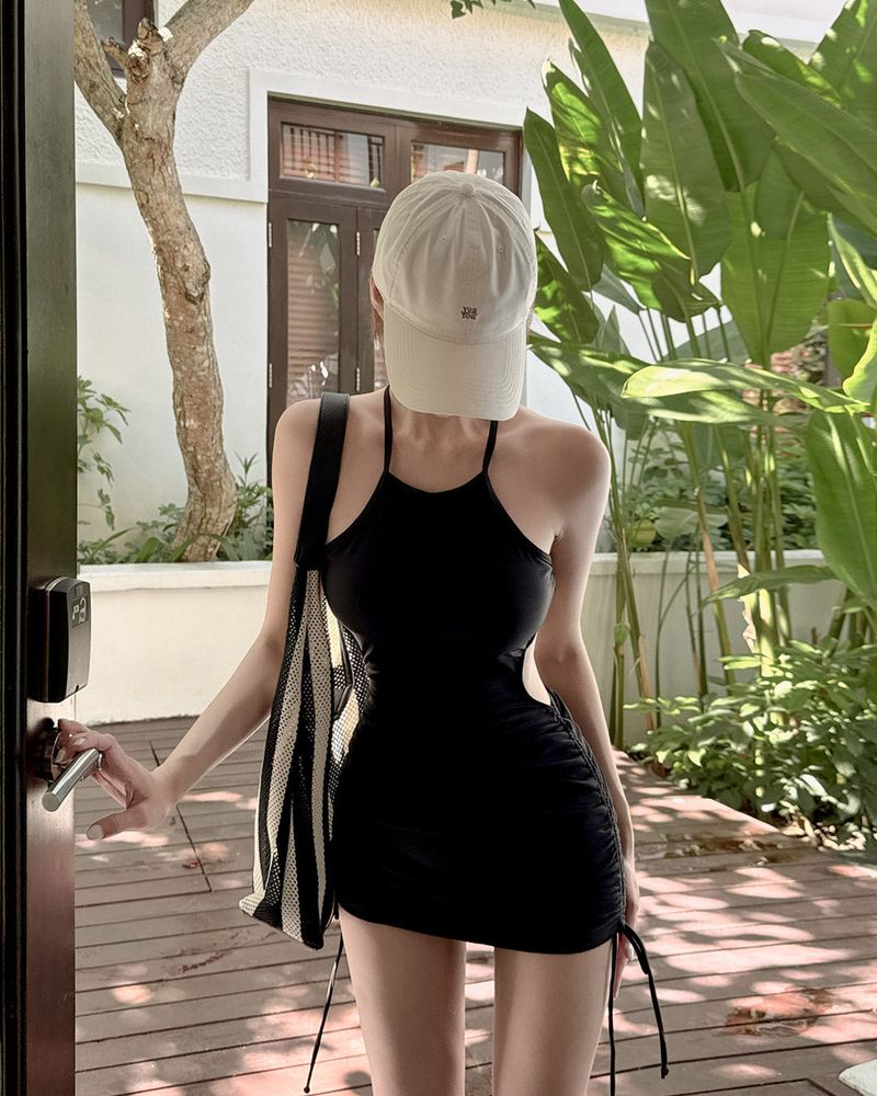 MAYBINS(メイビンス)の「Cherony halter‑neck monokini(Swimwear)」