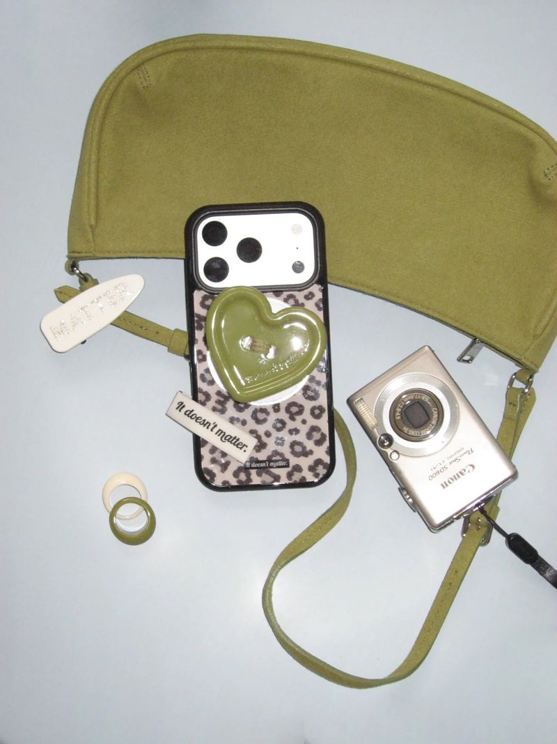 Wild Leo phone case (Mocha Gray)