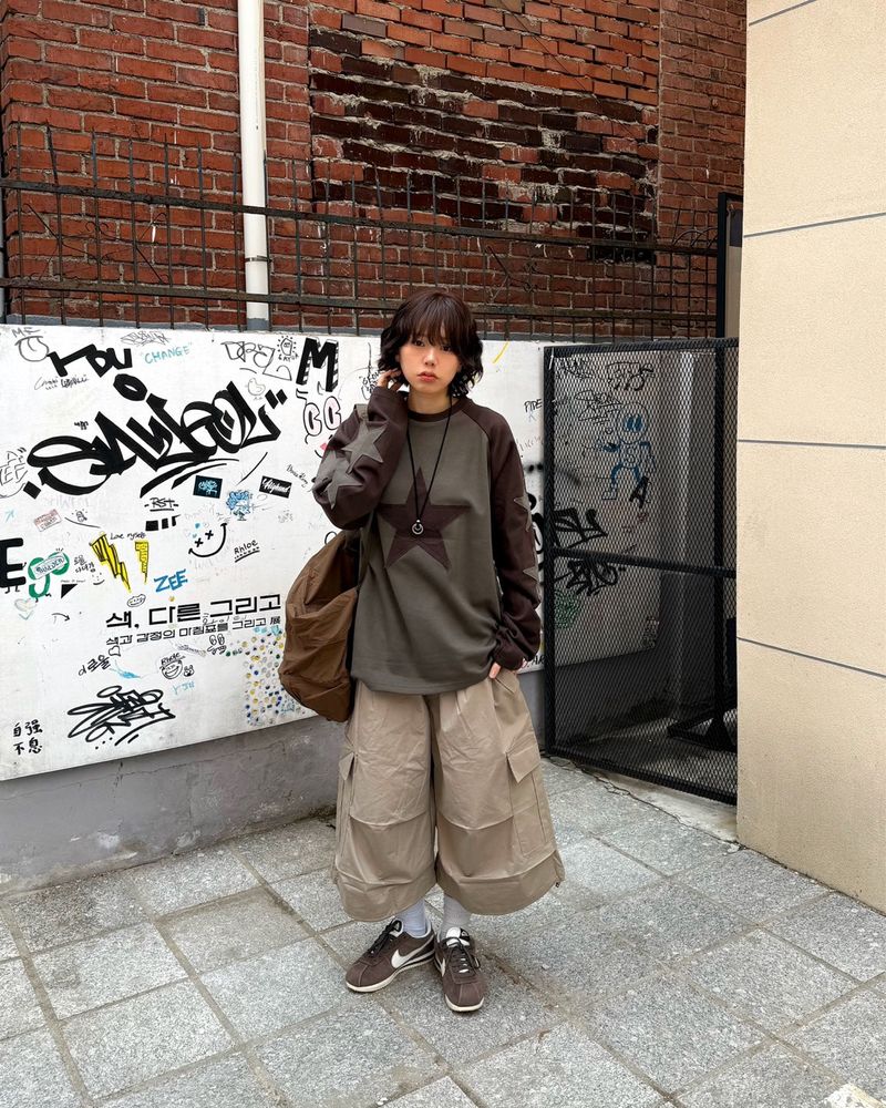 Vintage Star Contrast Raglan Long Sleeve Tee