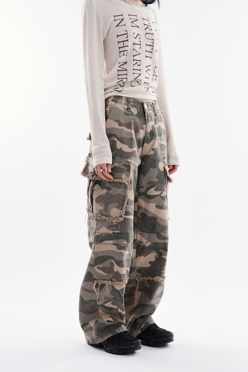Raucohouse（ラウコハウス）の「Sergeant camo vintage cargo pants（Pants）」