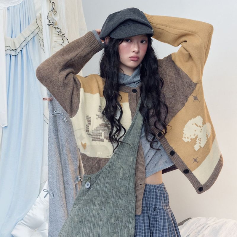La mode MAQI（ラ モード マキ）の「プレッピー アニマル ジャカード ニット カーディガン（トップス）」
