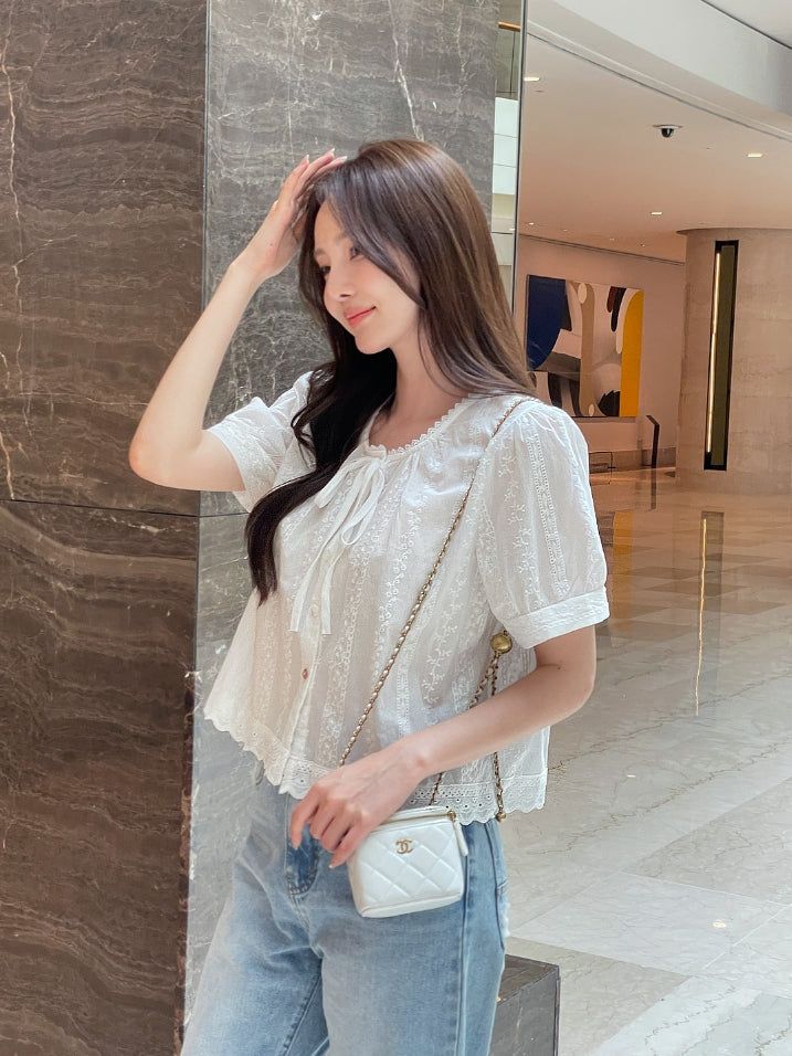 iam mari（アイアム マリ）の「Sedel Lace Flower Embroidery Blouse（Tops）」