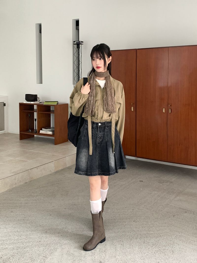 Kuka D-ring strap pocket crop zip-up jacket