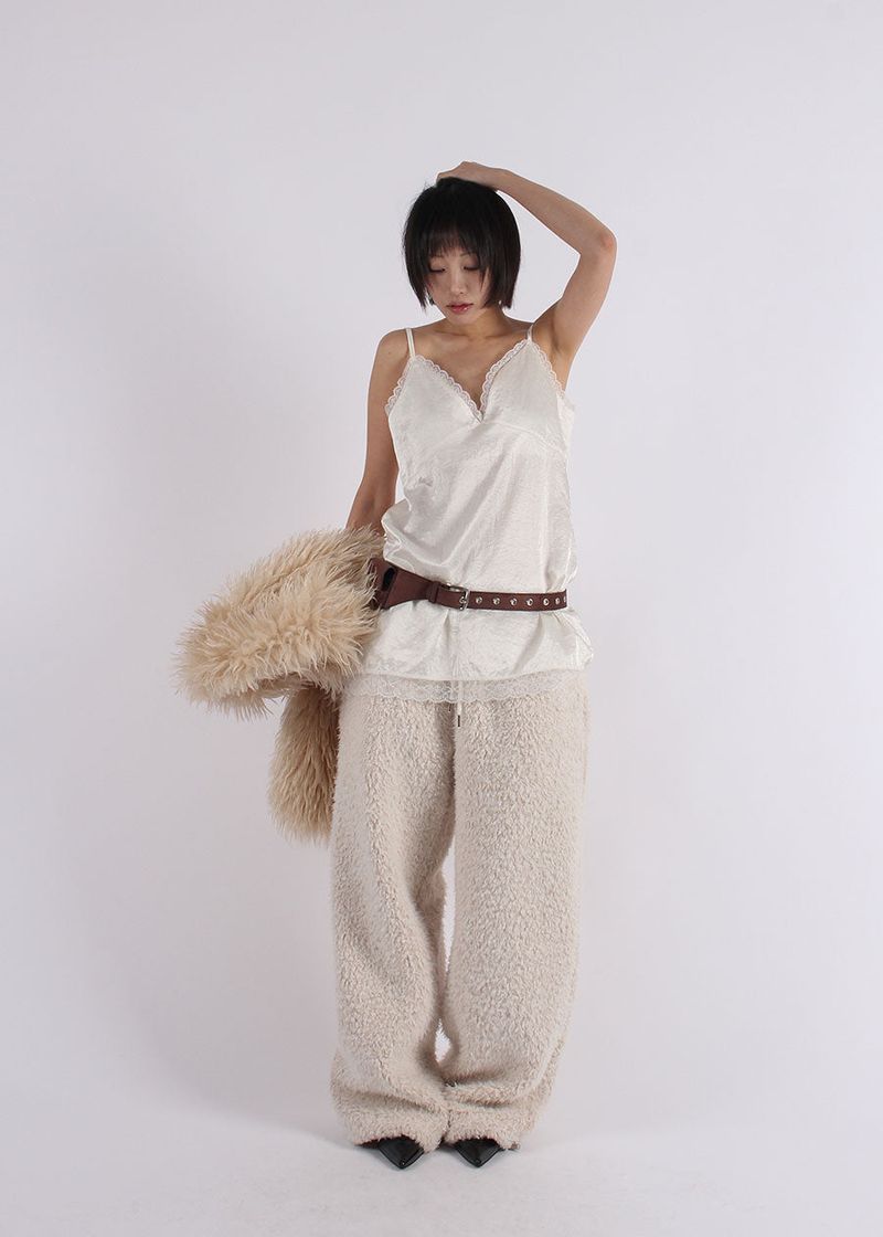 LACE SLIP SLEEVELESS TOP