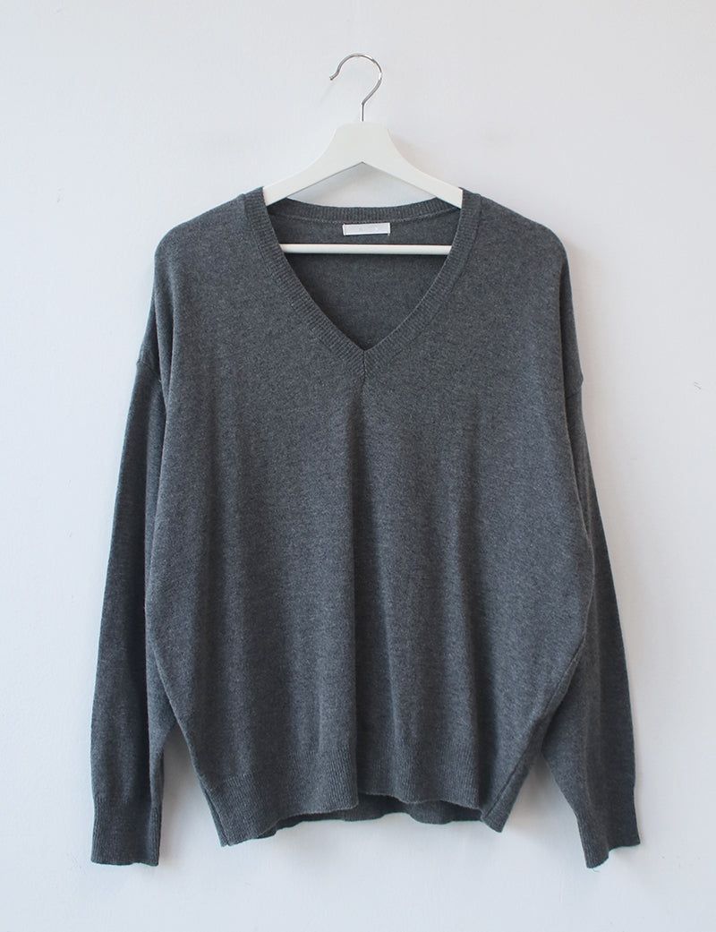 v neck loose knit top