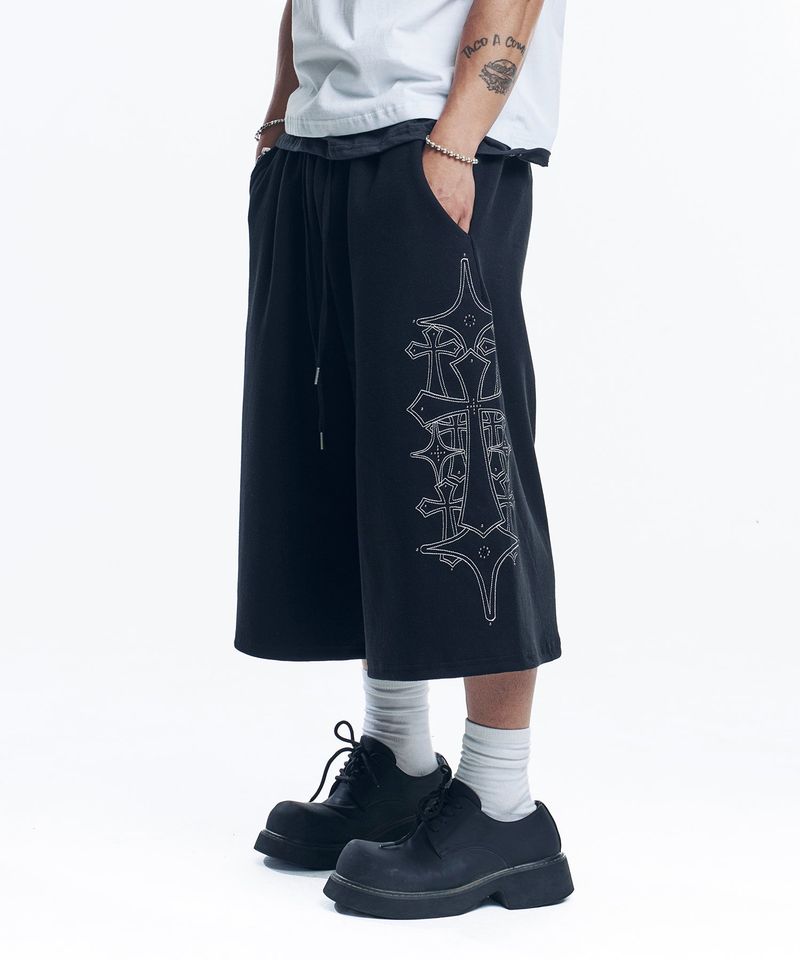 Stud Needle Walk Bermuda Sweat Pants - Black