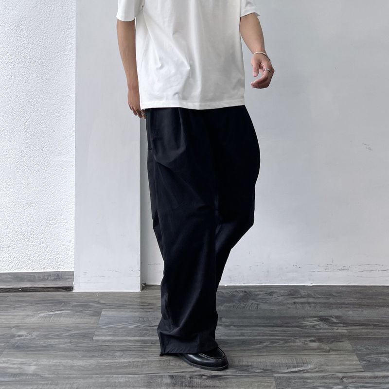 Curved Structure Wide Pants