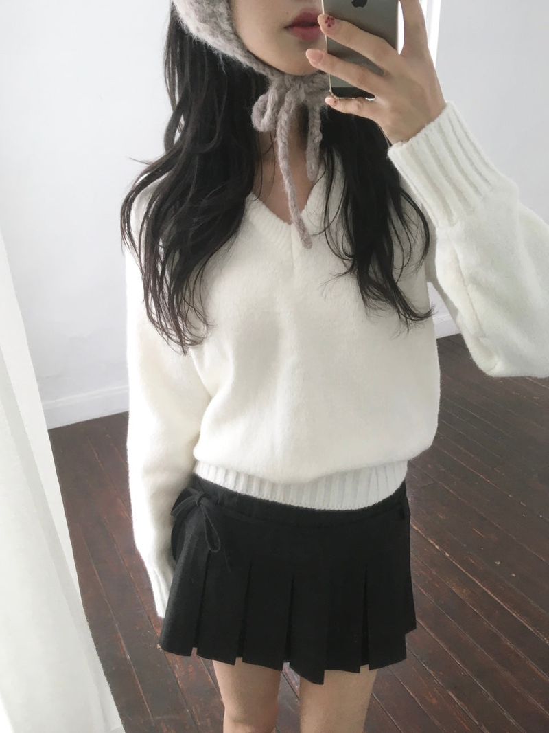 Holiday V-Neck Sweater