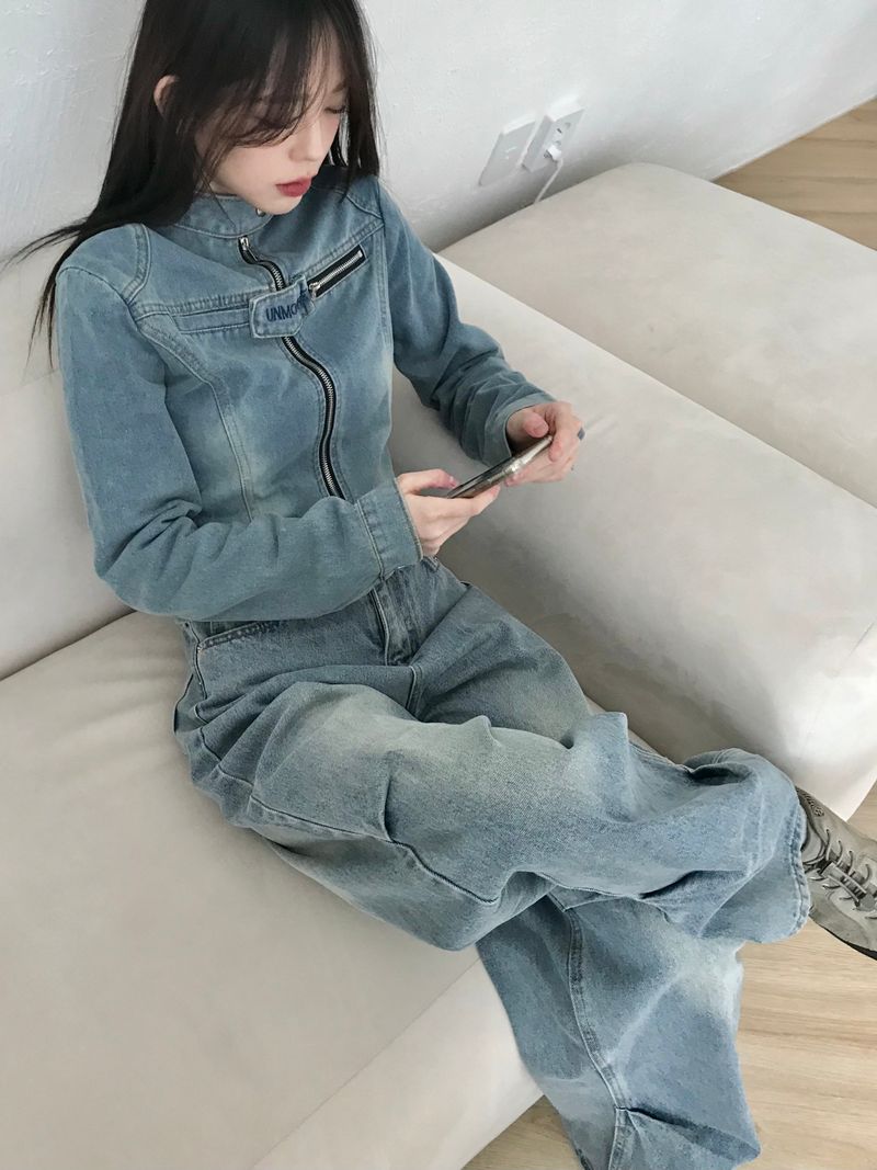 Unmore jacket
