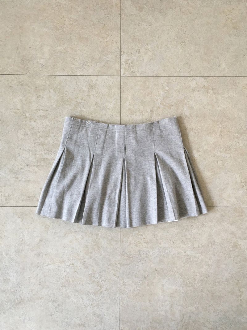 Low pleated sweat mini skirt