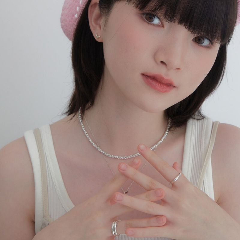 petite point curve ring