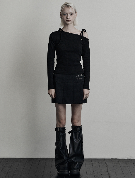 mnem（ムネム）の「[mnem] chain pleats mini skirt (black)（Skirts）」