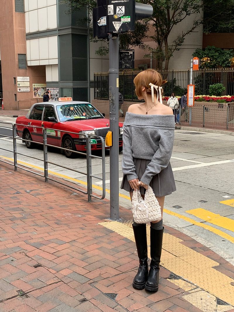 [MADE] PONIA OFF SHOULDER KNIT