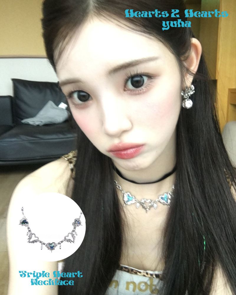 moanother（モノアザー）の「[Heart2Hearts Yuha, IDLE Minnie PIck!] トリプルハートネックレス（アクセサリー）」