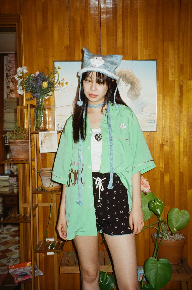 smile shorts black