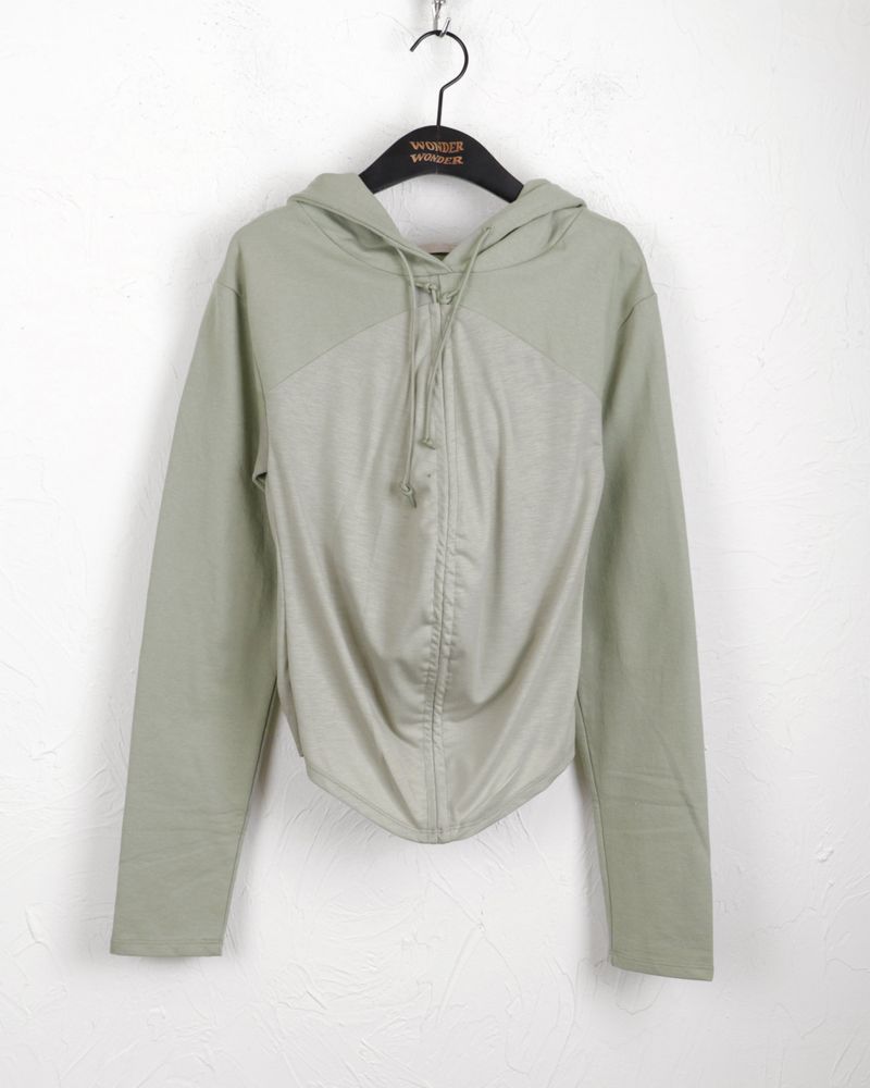 パッキングカラーマッチングシャーリングストラップフード付きTシャツ