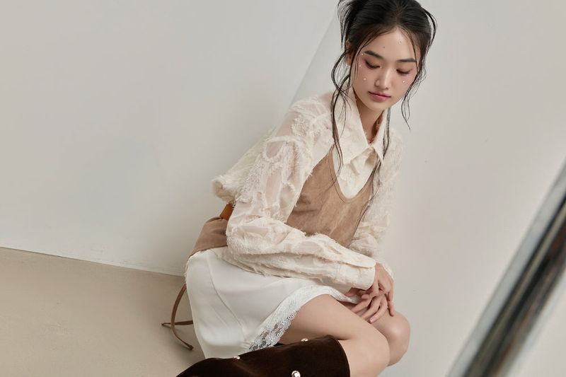 Feather Lace Overfit Shirt_Cream