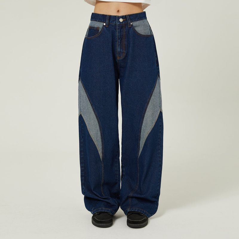 Curved cutting reverse denim pants