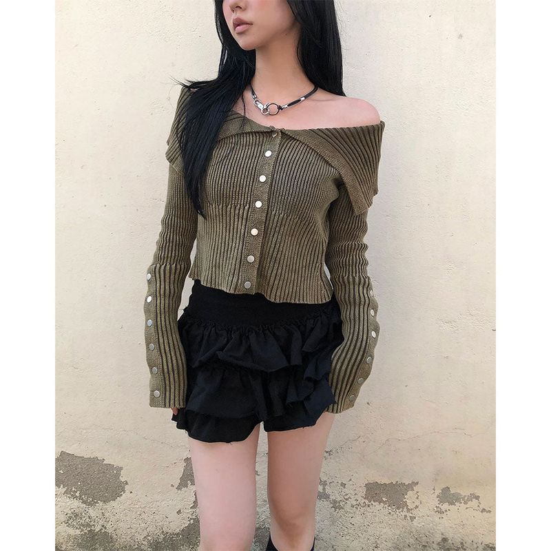 Off-shoulder Button Knit