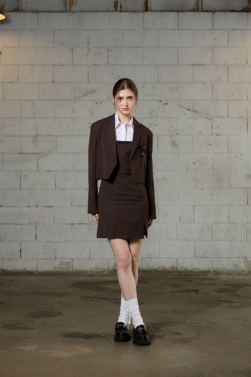 MEOW CROP BLAZER / BROWN