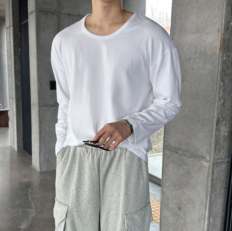 [Premium] LMN of U-neck Long-sleeved T-shirt (2 colors)