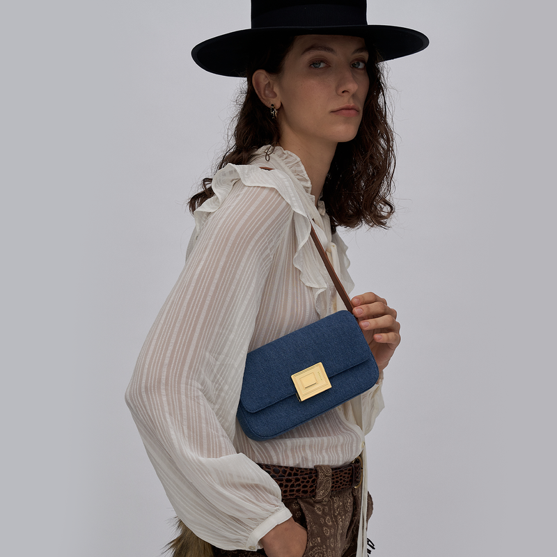 Tannin Book Lock Baguette Bag-S
