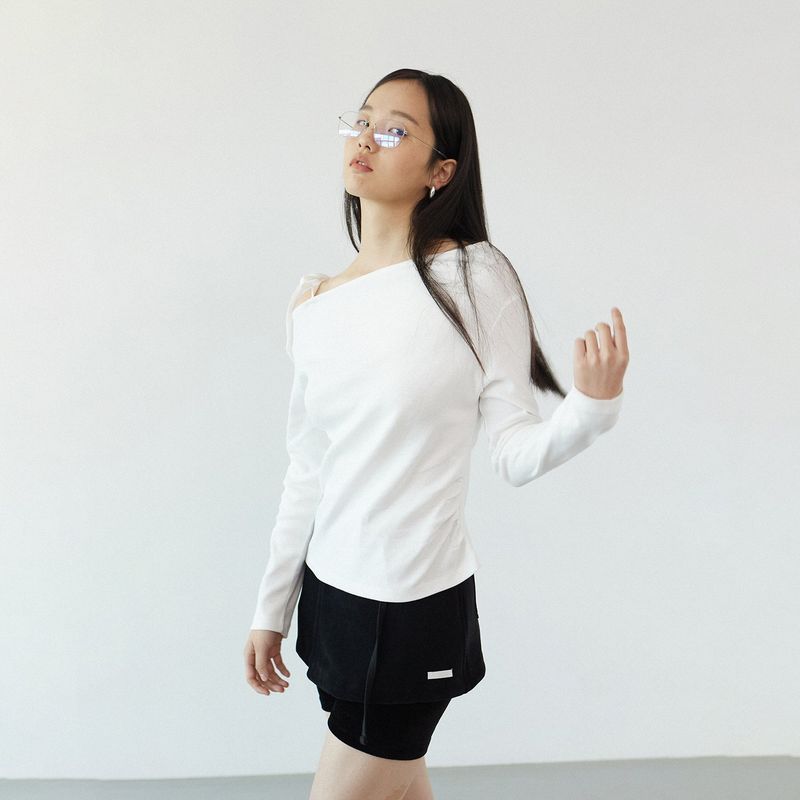 Off shoulder long sleeves_ivory