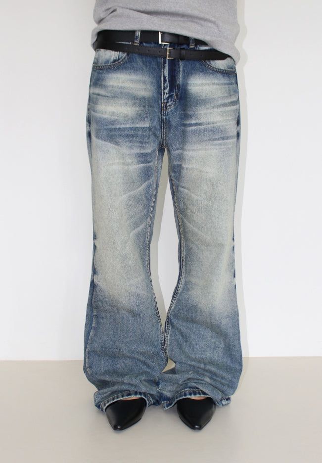 AAKE(アケ)の「MUDDY SAND FLARE DENIM(Pants)」