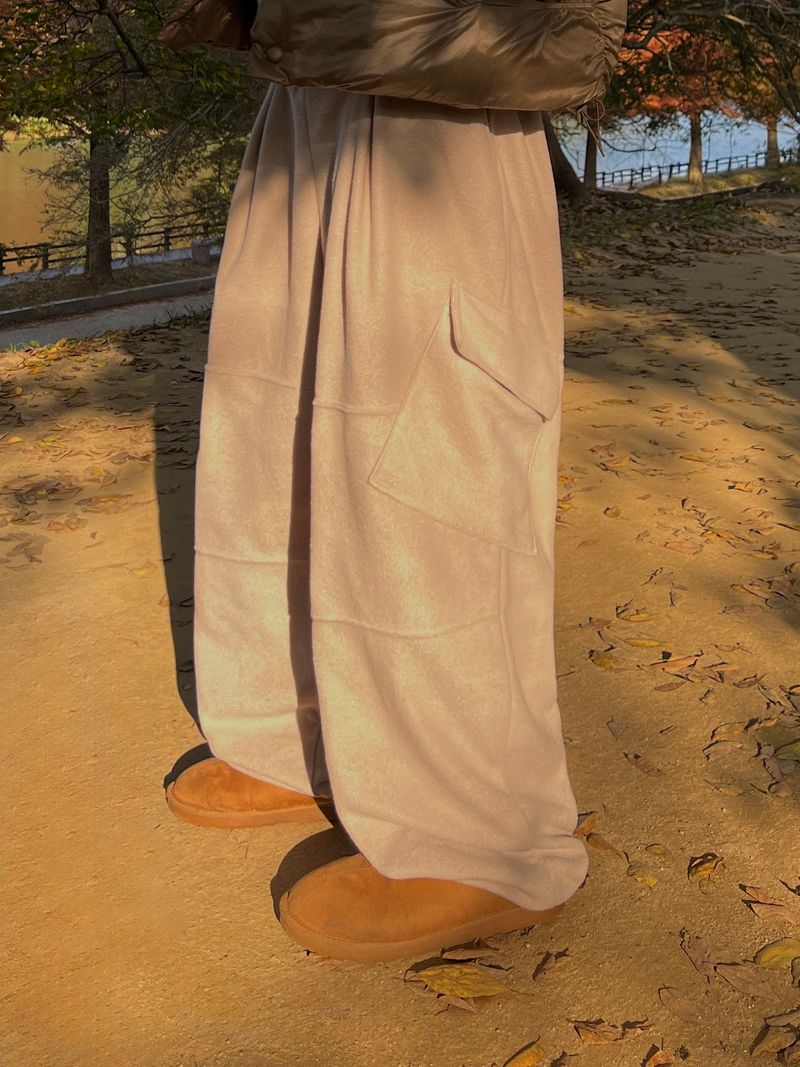 ESOO(イス)の「Fleece Wide-Slit Pants (3 Colors)(Pants)」