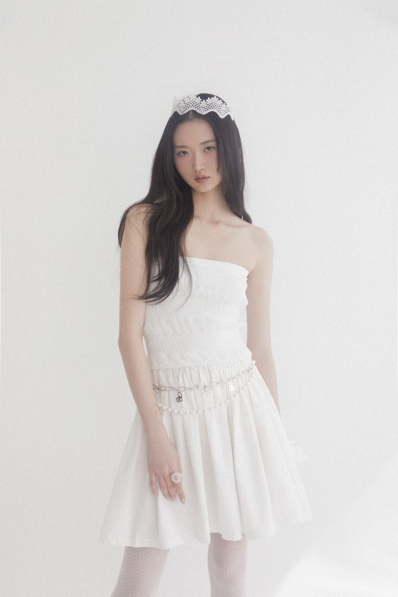Innermuseum(インナーミュージアム)の「Chiffon smock shirring dress (WHITE)(Dresses)」