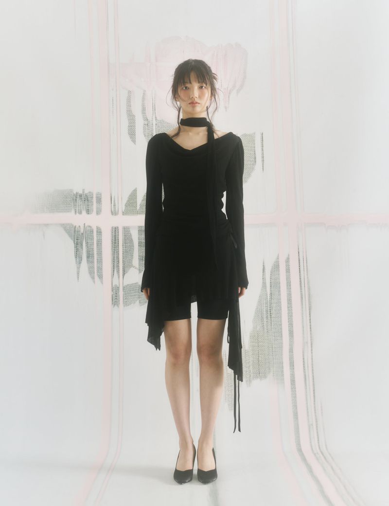 Innermuseum（インナーミュージアム）の「Shirring Cowl Neck Blouse (BLACK)（Tops）」
