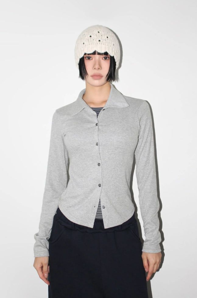 AAKE(アケ)の「LAYERED COLLAR CARDIGAN(Tops)」
