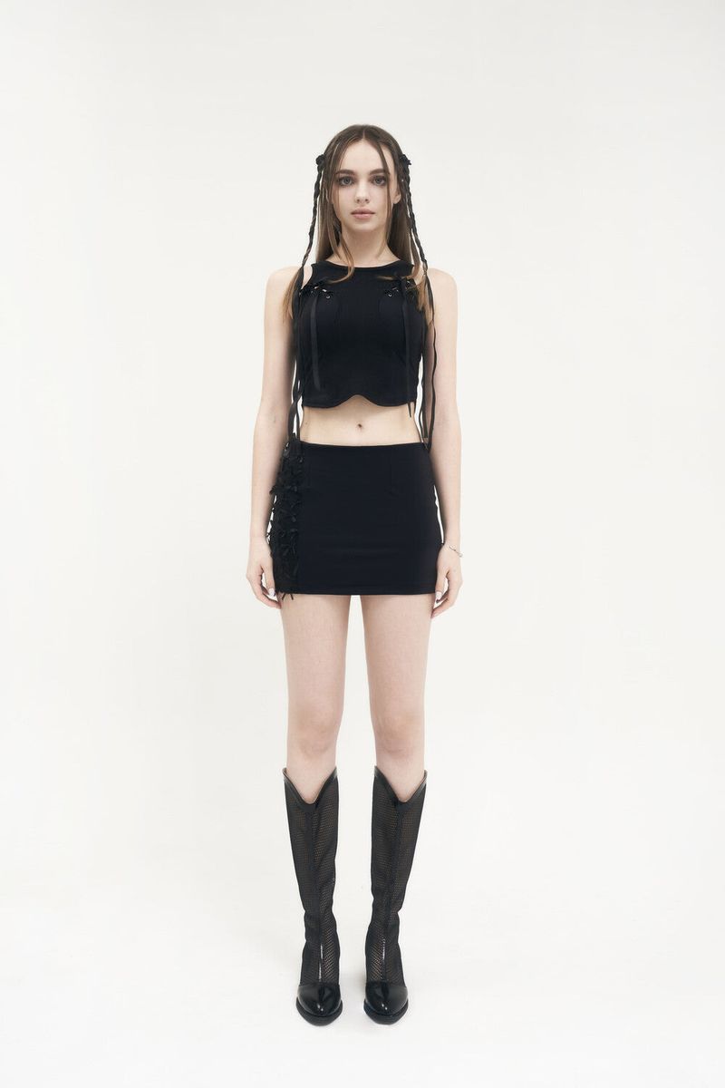  [Seow] Linked eyelet sleeveless, black