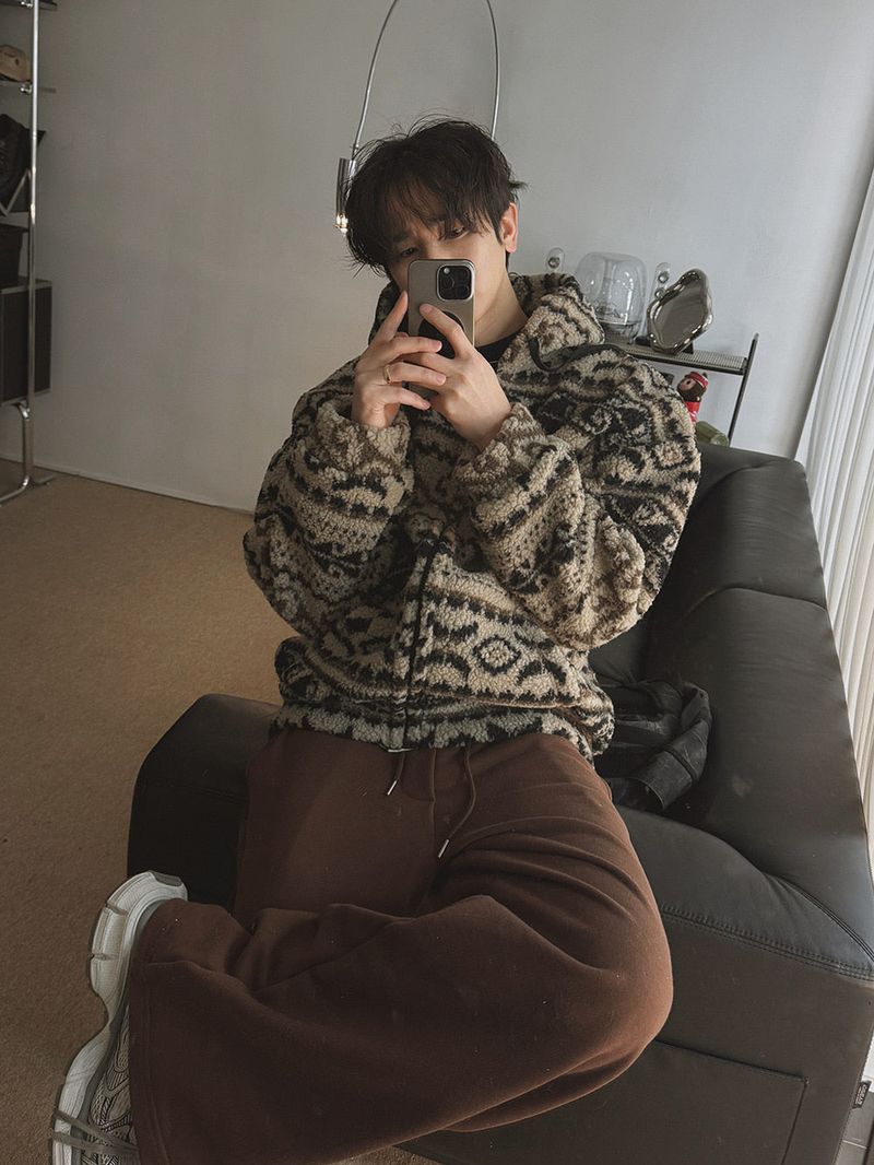 ASCLO（エジュクロ）の「ASCLO Jacquard Boa Jumper (3color)（Jackets/Outerwear）」