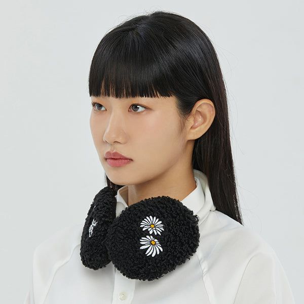 DAISY FLEECE AIRPODS MAX CASE