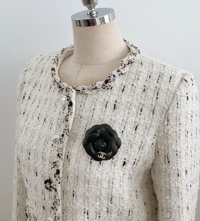 Tiang Round Color Matching Tweed Jacket (Brooch Set)