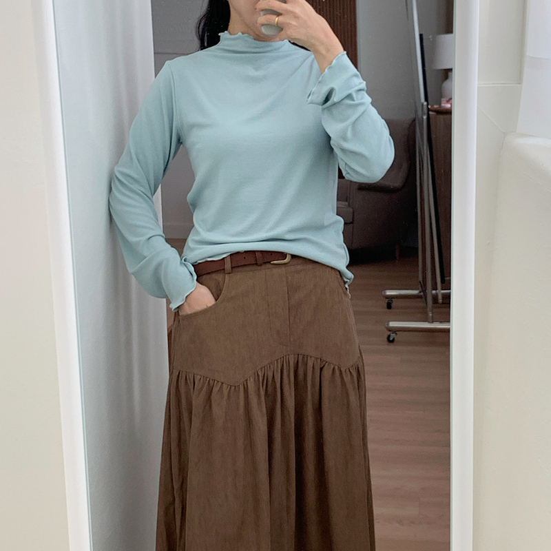 meltingyun（メルティングユン）の「ラブミウェーブハーフタートルネックTシャツ（トップス）」