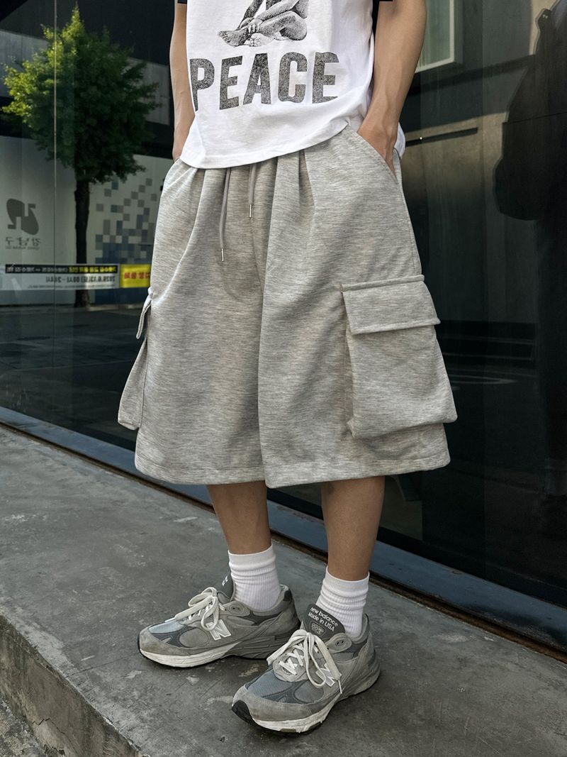 WHAT A LOOK（ワット ア ルック）の「ニードルビッグカーゴバミューダショーツ（パンツ）」