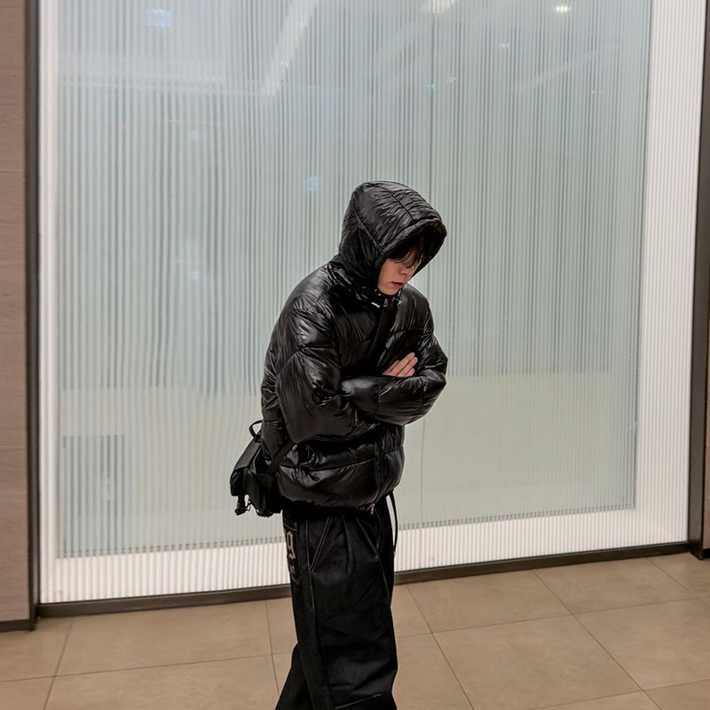 Beon glossy hood padding