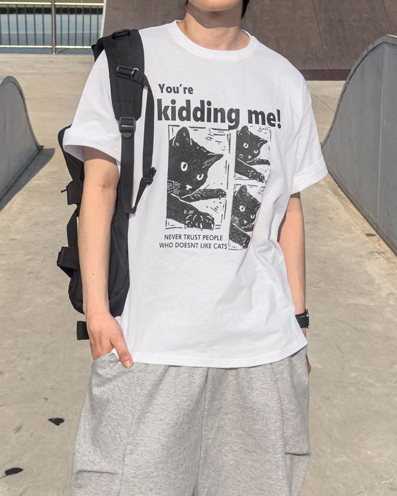 JIIGEUM(ジグム)の「KIDDING CAT PRINTING SHORT-SLEEVE T-SHIRT(Tops)」