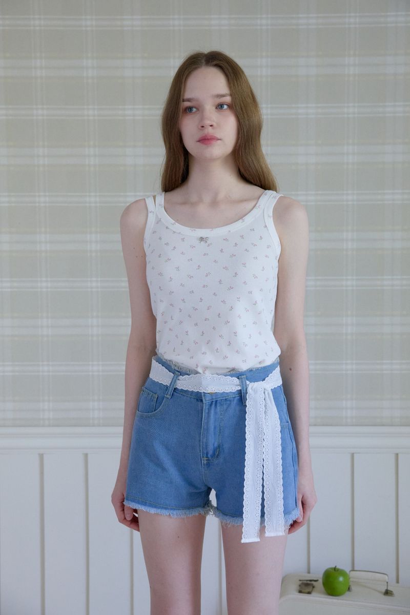PINK PINEAPPLE（ピンクパイナップル）の「LILT FLORAL BUSTIER TOP（Tops）」