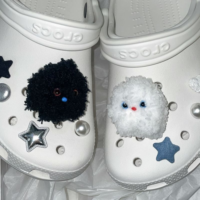 [made]fluffy monster shoes charm set 