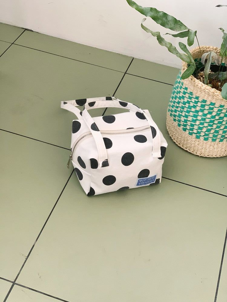Handy pouch (milk dot)