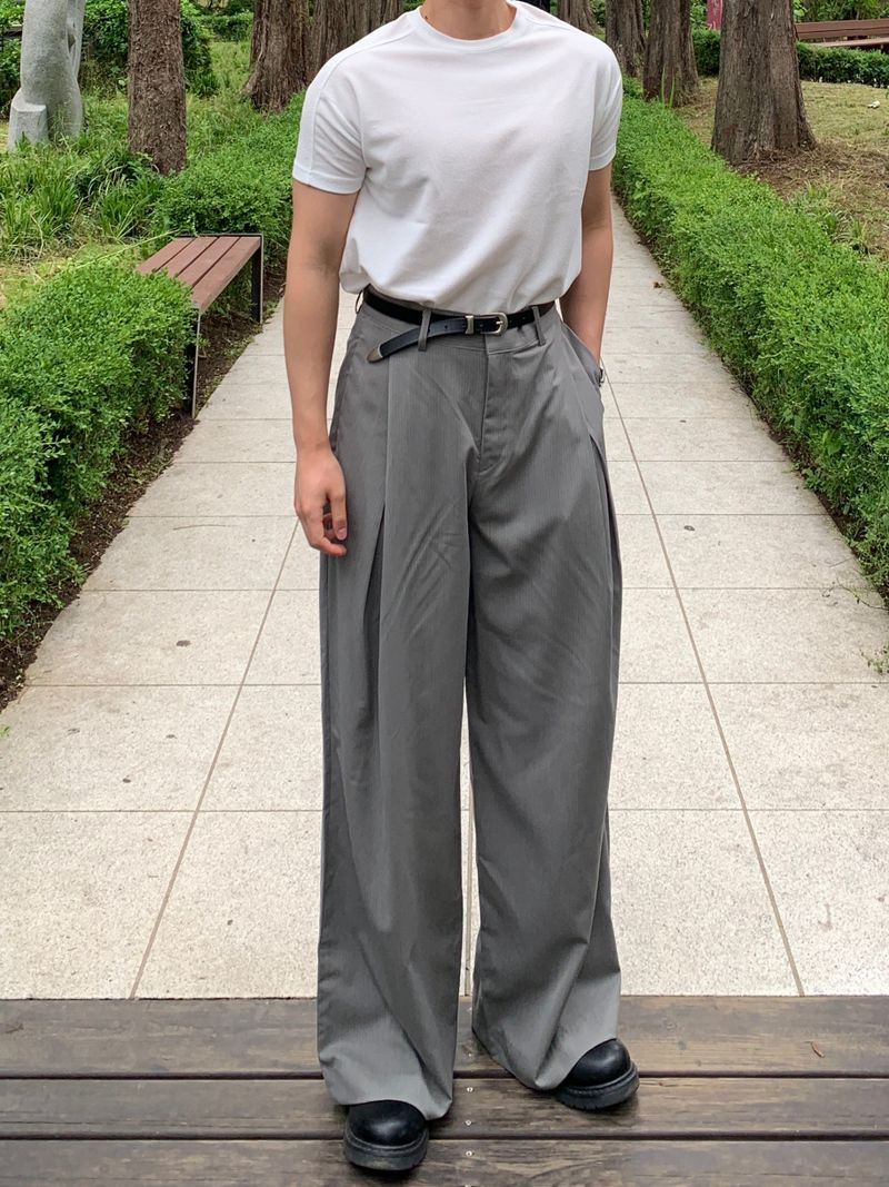 Double Tuck Stripe Wide Slacks