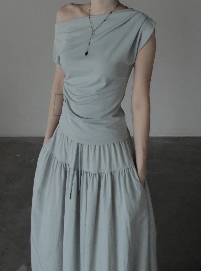 mnem（ムネム）の「Elouve One-Shoulder Tee（Tops）」
