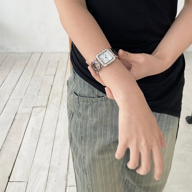Ornament Dounut Frame Watch