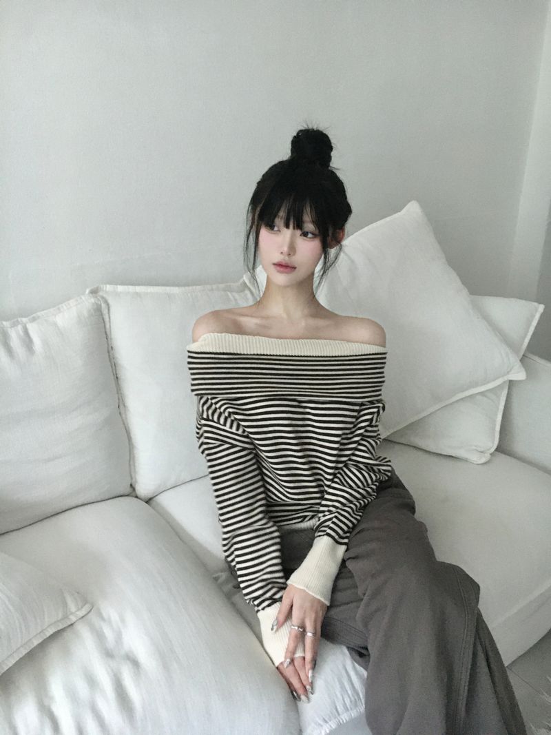 button kitty knit