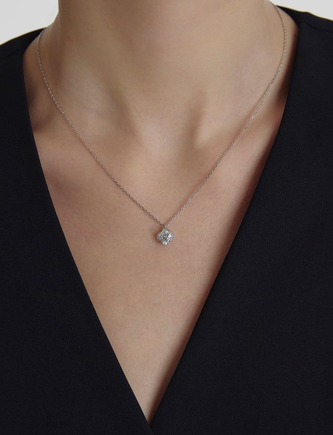hyeres lor（イエール・ロール）の「25FW★ Essence Silver (W) Moissanite Primrose Necklace（Accessories）」