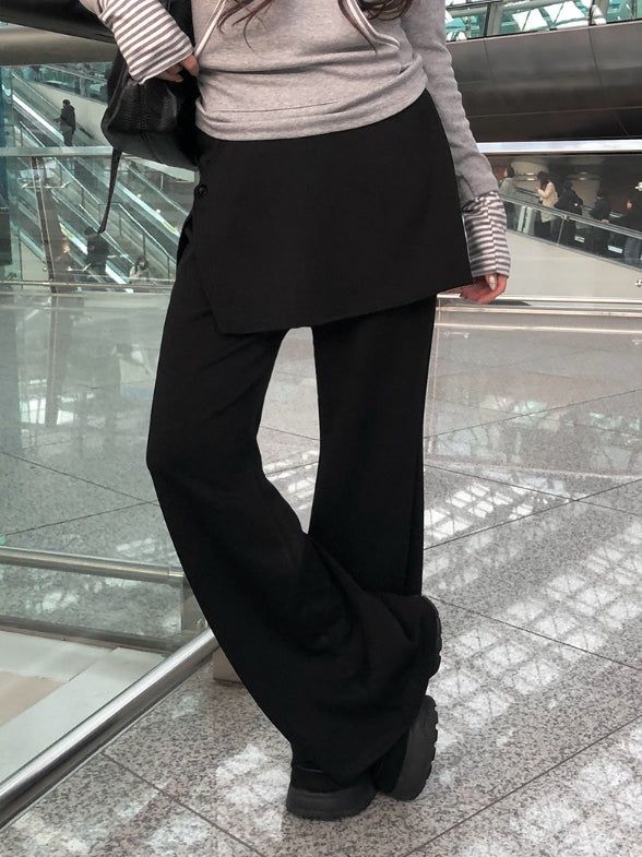 anyonemore（エニーワンモアー）の「Wooeun Layered Bootcut Button Wrap Skirt Pants（Pants）」