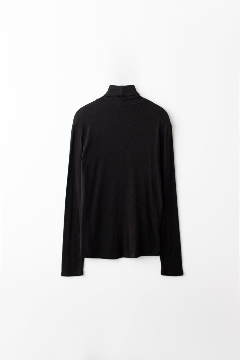 Soft turtle neck T-shirts (Black)